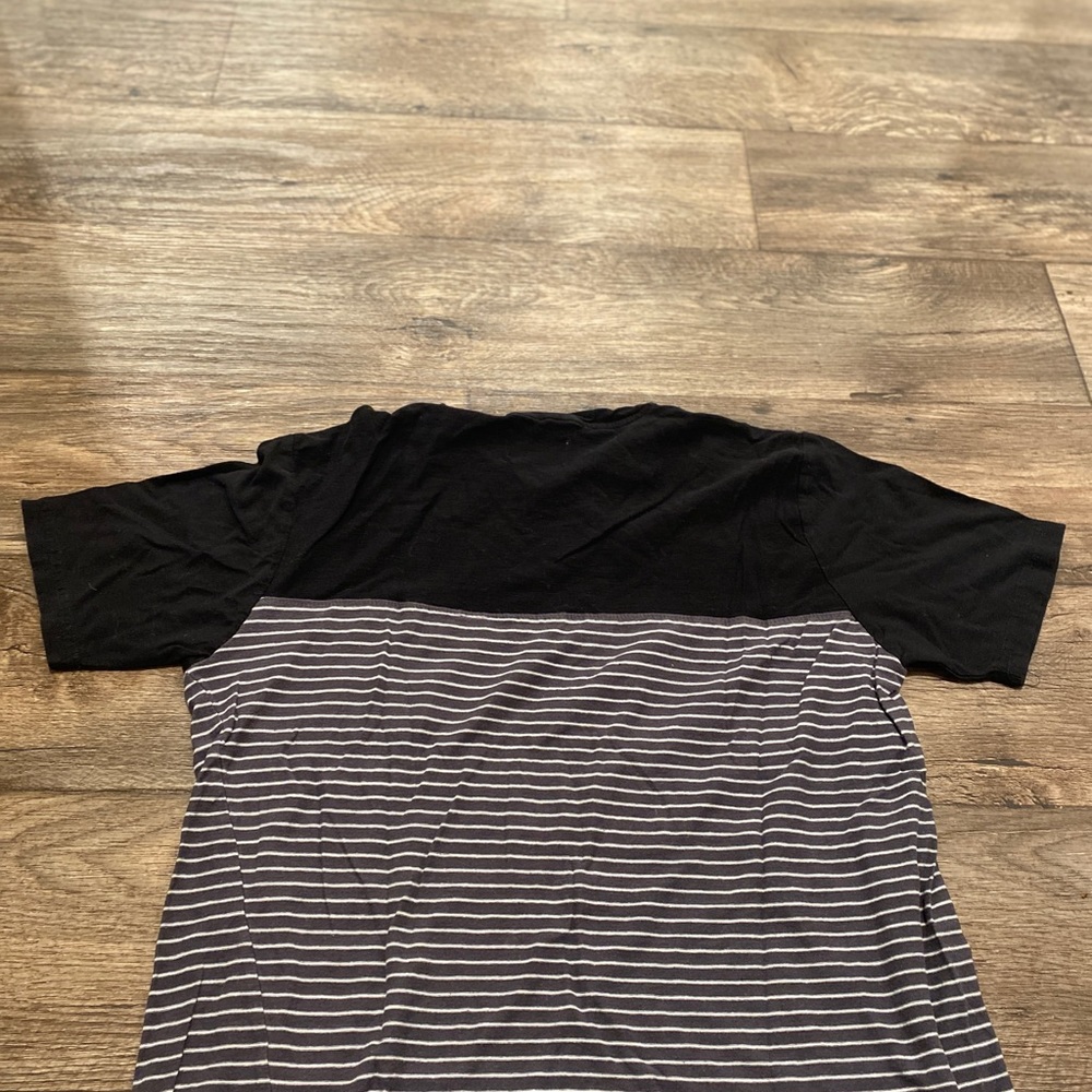 Thread & Cloth Pocket Tee - Picture 4 of 4